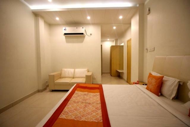 Hotel Yash Inn Mirzāpur Exterior foto