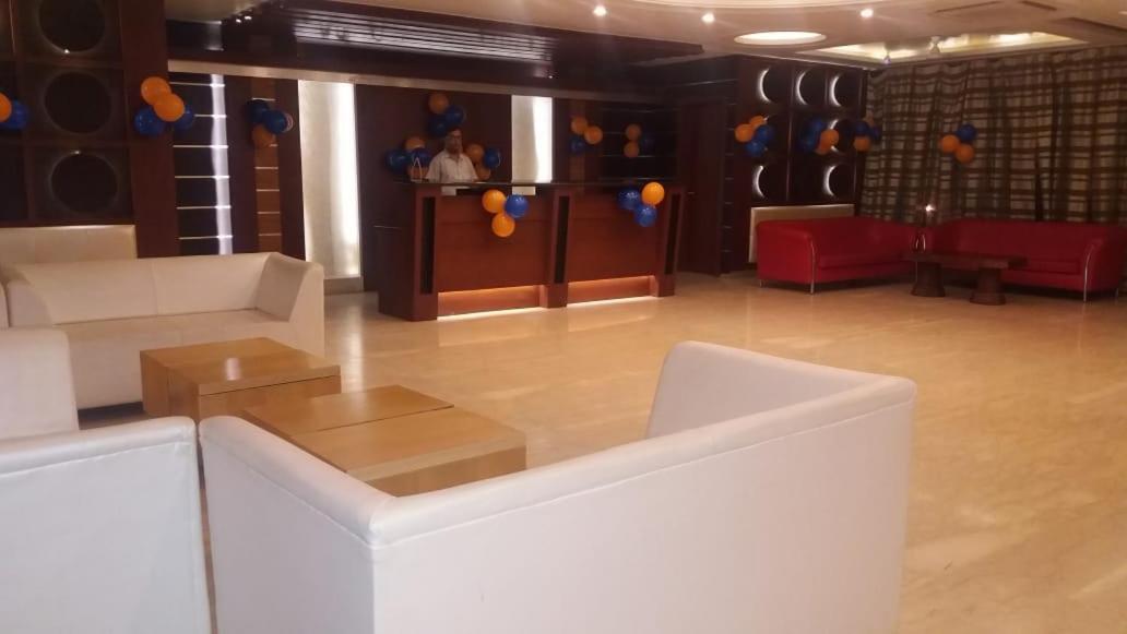 Hotel Yash Inn Mirzāpur Exterior foto