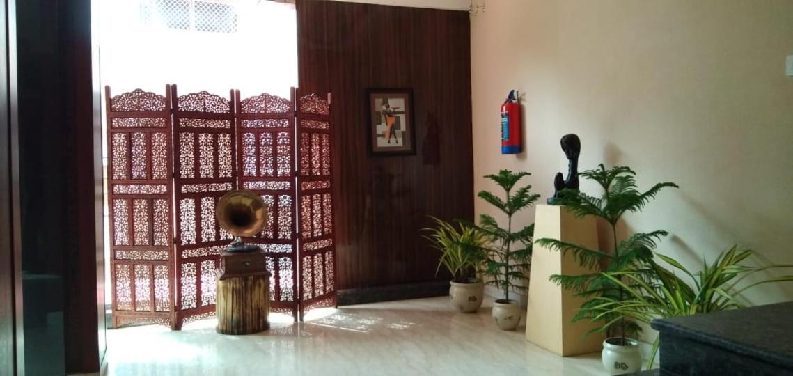 Hotel Yash Inn Mirzāpur Exterior foto